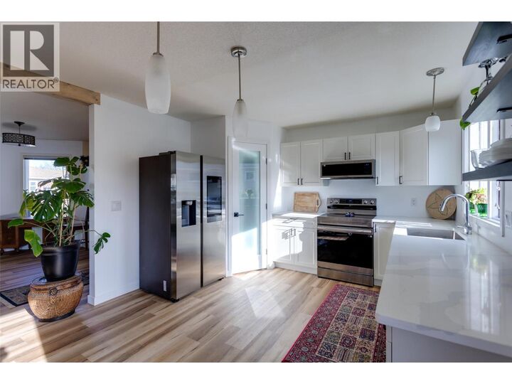 Property Photo:  1255 Raymer Avenue 527  BC V1W 3S3 