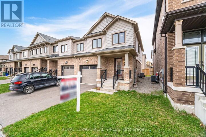 Property Photo:  12 Pagebrook Crescent  ON L8J 0K7 