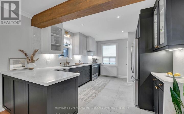 Property Photo:  475 Maple Leaf Drive  ON M6L 1R1 