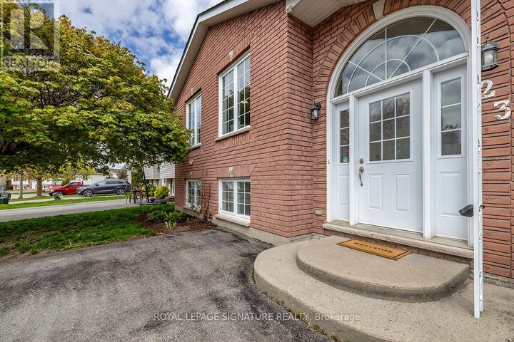 Property Photo:  23 Faraday Gardens  ON K8P 5J5 