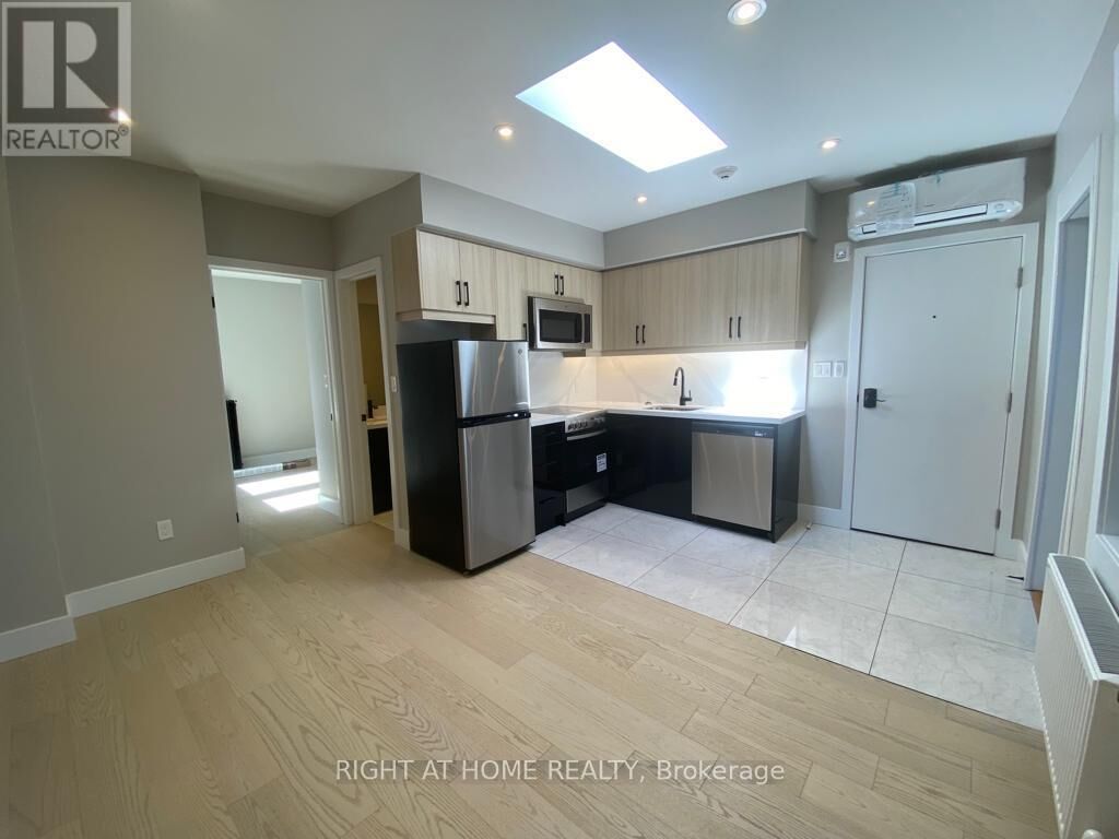 Property Photo:  411 Roncesvalles Avenue 3B  ON M6R 2N1 