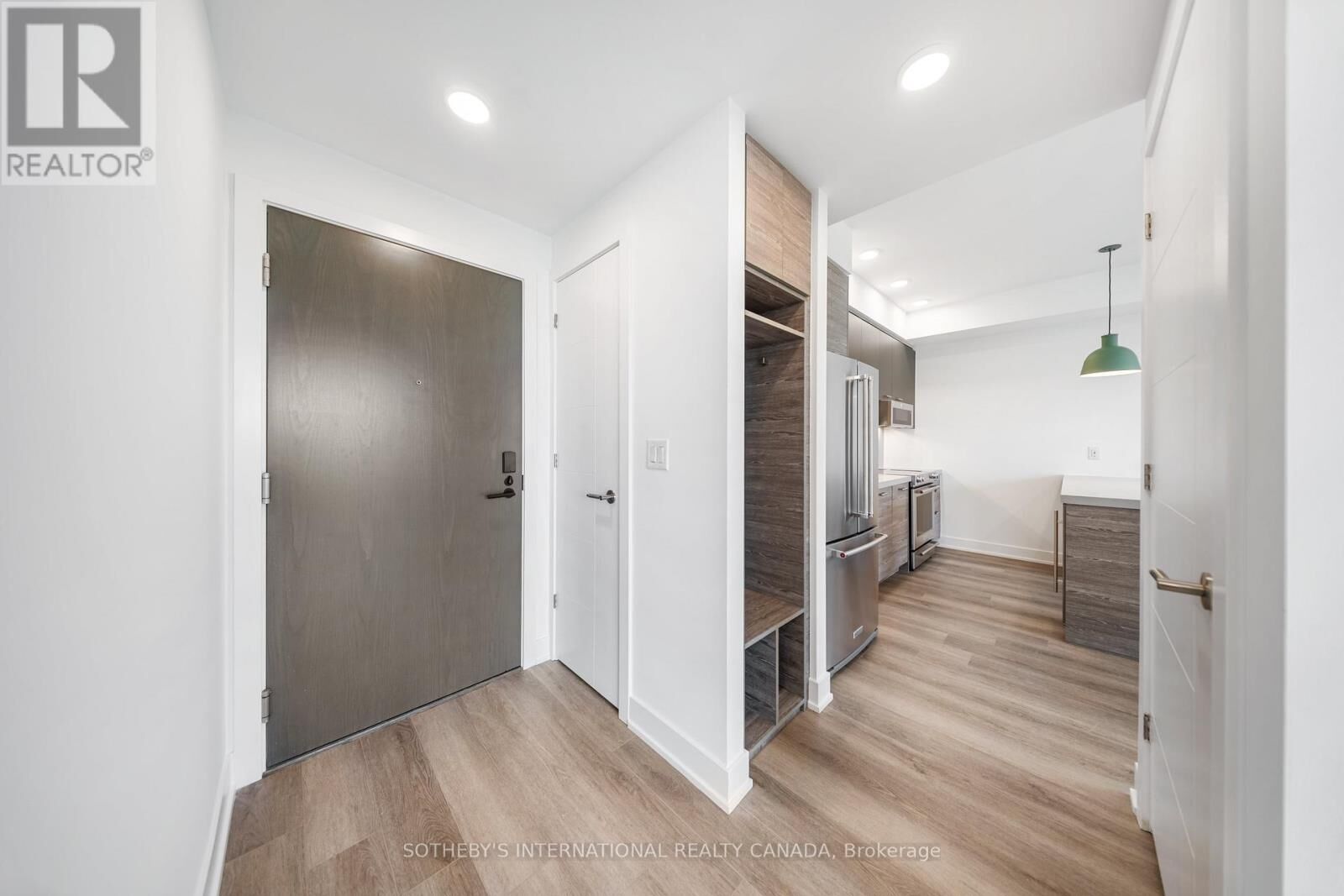 Property Photo:  484 Spadina Avenue 308  ON M5S 0E4 