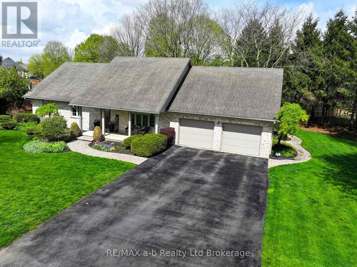 Property Photo:  4 Otterview Drive  ON N0J 1R0 
