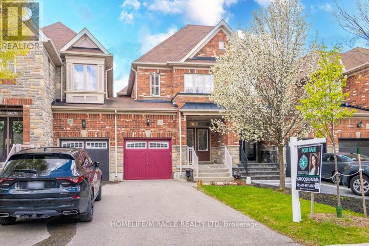 Property Photo:  211 Wardlaw Place  ON L4H 3L7 