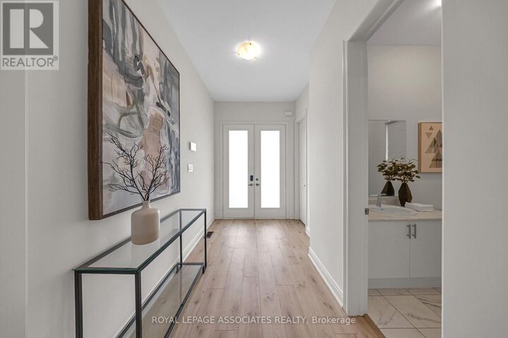 Property Photo:  2215 Beckman Crescent  ON L1L 0W8 