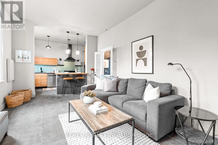 Property Photo:  89 Foxley Street  ON M6J 1P9 