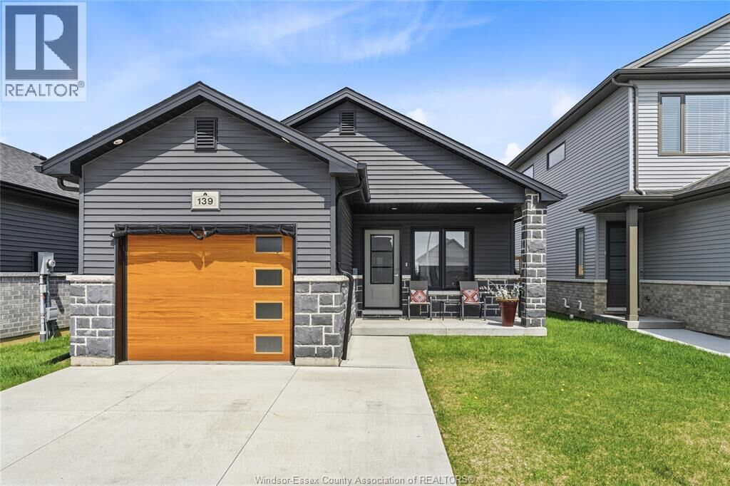 Property Photo:  139 Ironwood Trail  ON N7M 0T3 