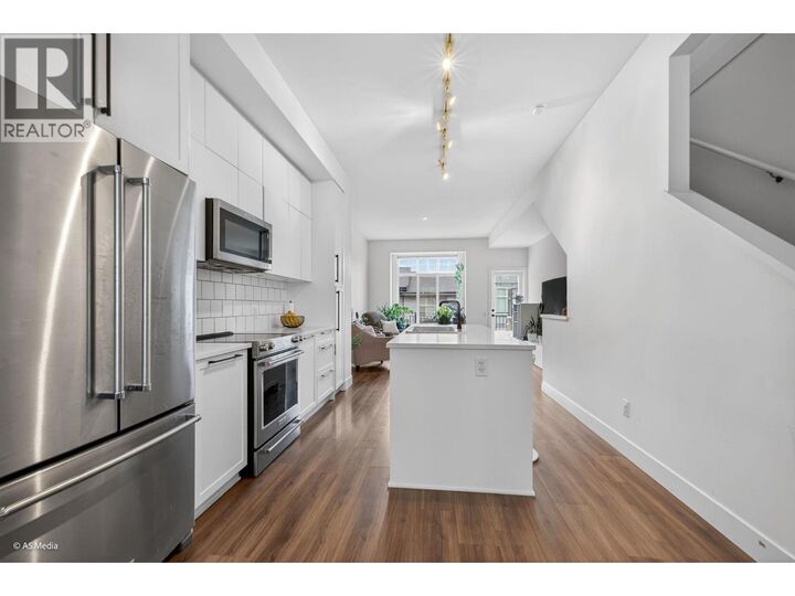 Property Photo:  3552 Victoria Drive 44  BC V3E 0N7 