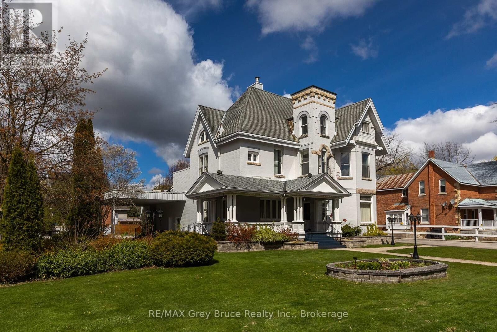 Property Photo:  1178 4th Avenue West  ON N4K 4W5 