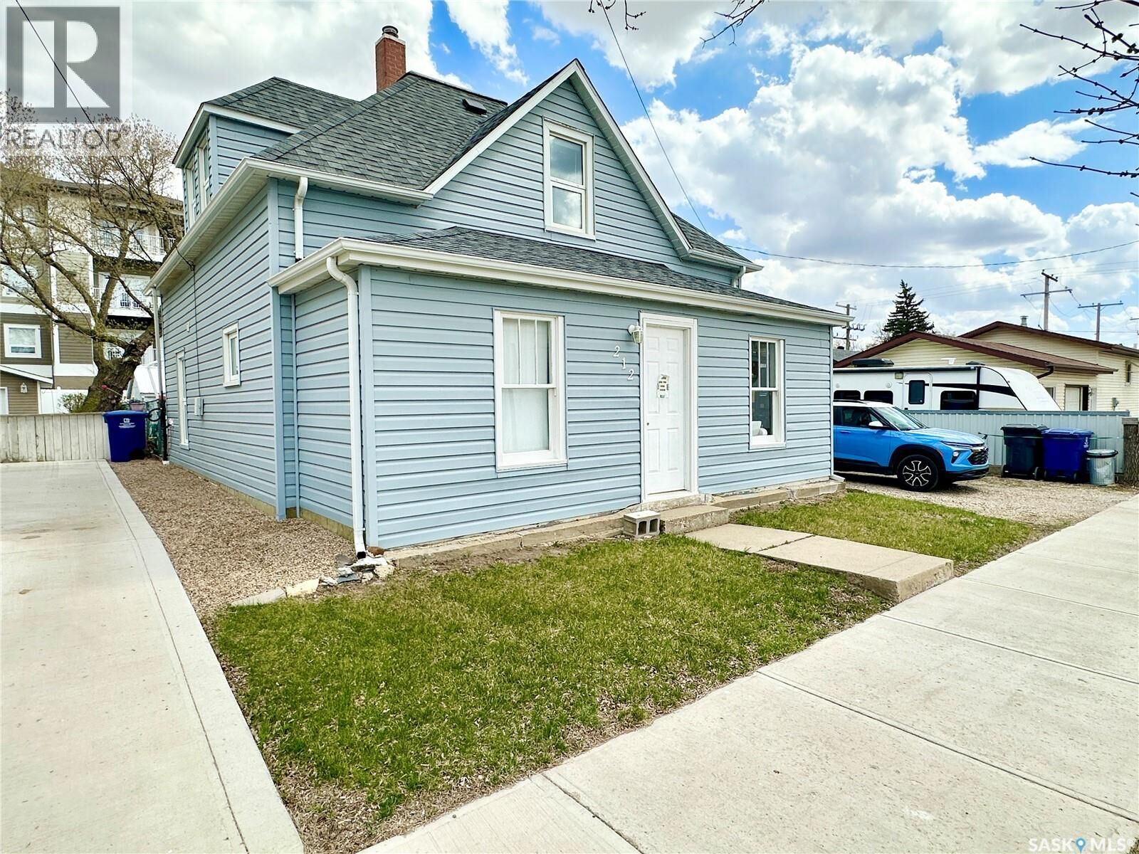 Property Photo:  212 Foster Street  SK S4H 0R1 