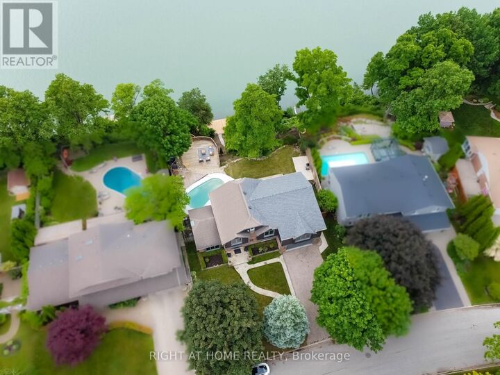 Property Photo:  44 Royal Henley Boulevard  ON L2N 4S1 