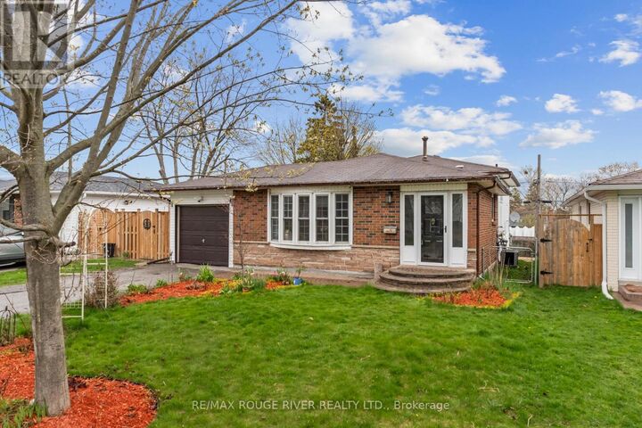 Property Photo:  27 Archer Drive  ON L1S 2Z3 