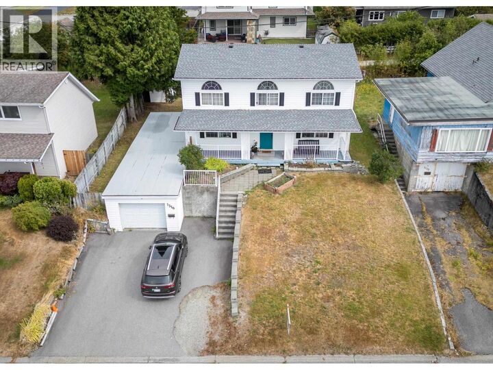 Property Photo:  1316 Albatross Avenue  BC V8C 1P8 