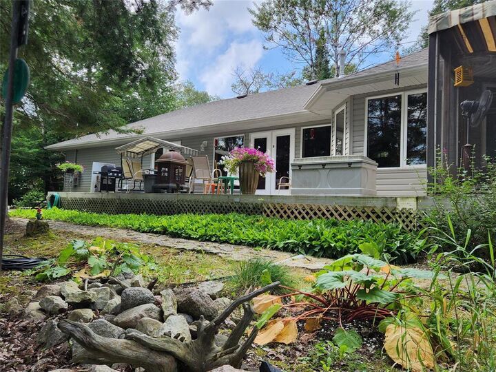 32 Little Deer Road — photo 1