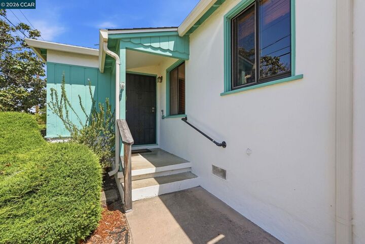 Property Photo:  15184 Andover St  CA 94579 