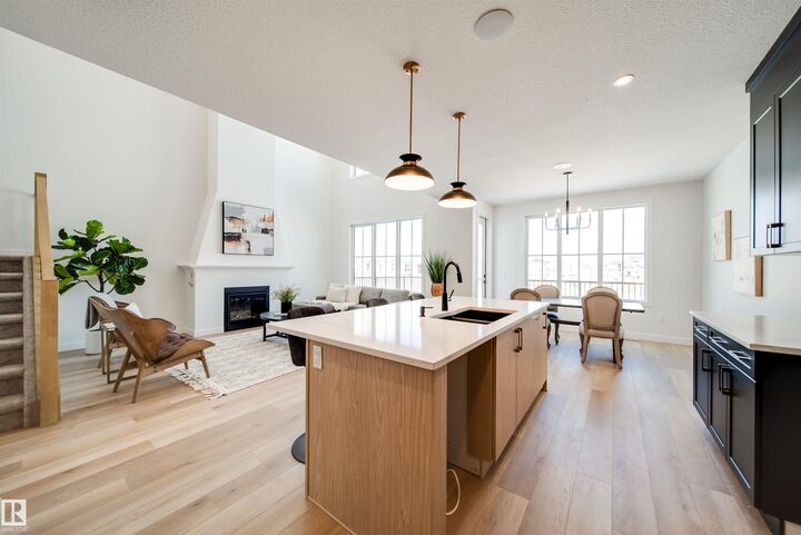 Property Photo:  75 Chartres Close  AB T8N 0R6 
