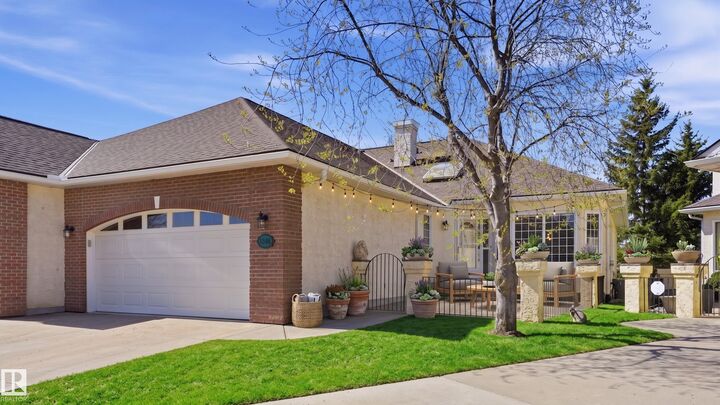 Property Photo:  1346 Potter Greens Drive NW  AB T5T 6A3 