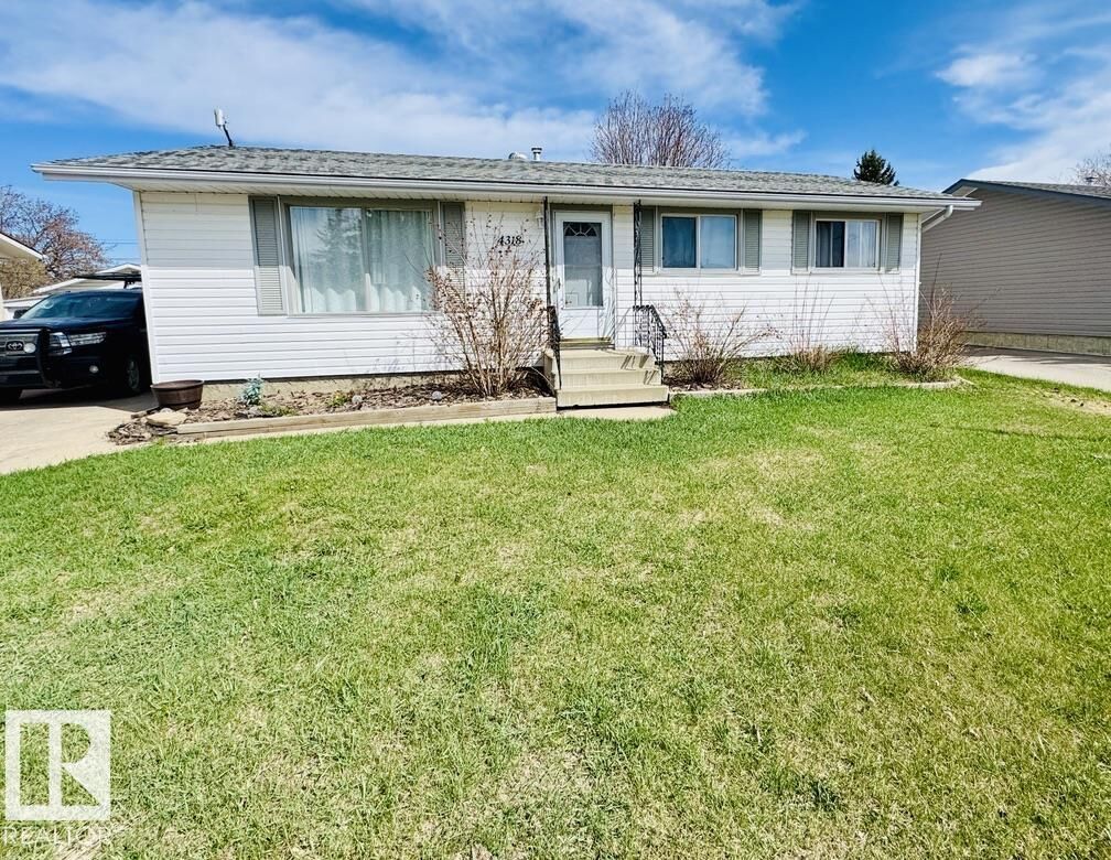 Property Photo:  4318 49 Avenue  AB T0A 3A3 