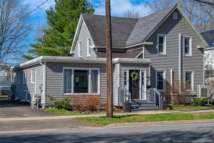 66 Charlotte Street — photo 1