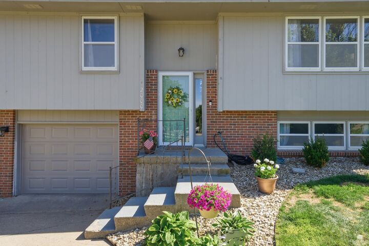 Property Photo: 2000 Huntington Square KS 66503