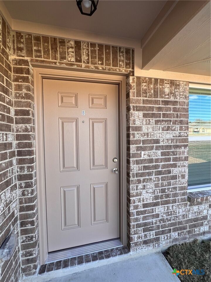 Property Photo:  1614 Risen Star Lane B  TX 76522 