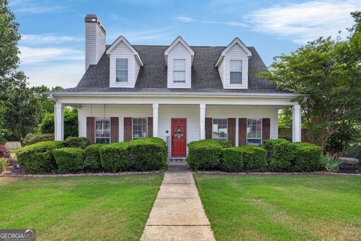 Property Photo: 200 Meadow Lake Drive GA 30116