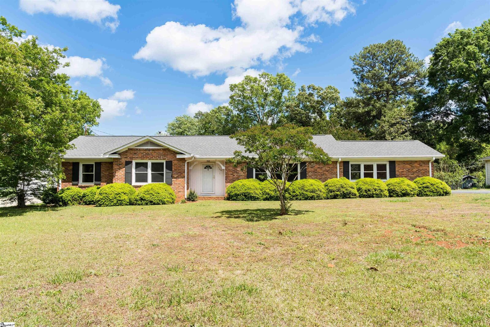 Property Photo:  368 Fairlane Drive  SC 29307 