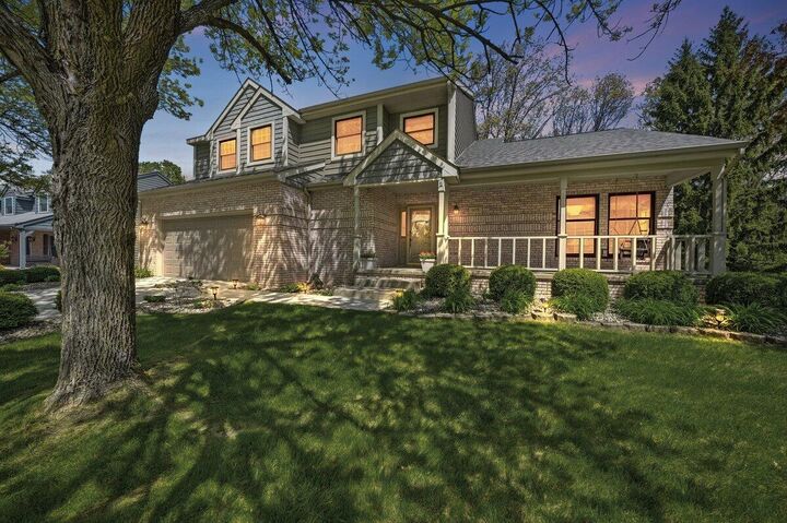 Property Photo:  105 Andover Drive  IN 46383 