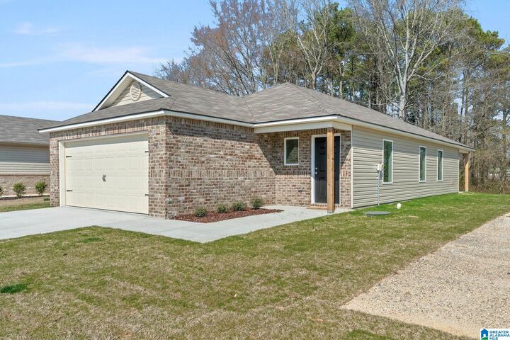 Property Photo: 945 Stagecoach Road AL 35085