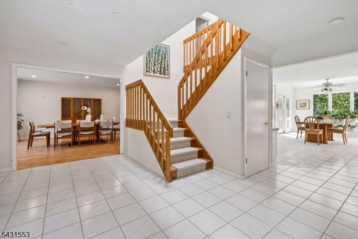 Property Photo:  15 Manchester Ct  NJ 07960 