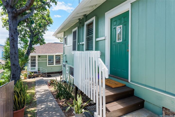 Property Photo:  1634 Lusitana Street  HI 96813 