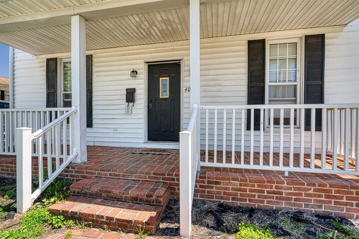 Property Photo: 401 N 6th Street IN 47601