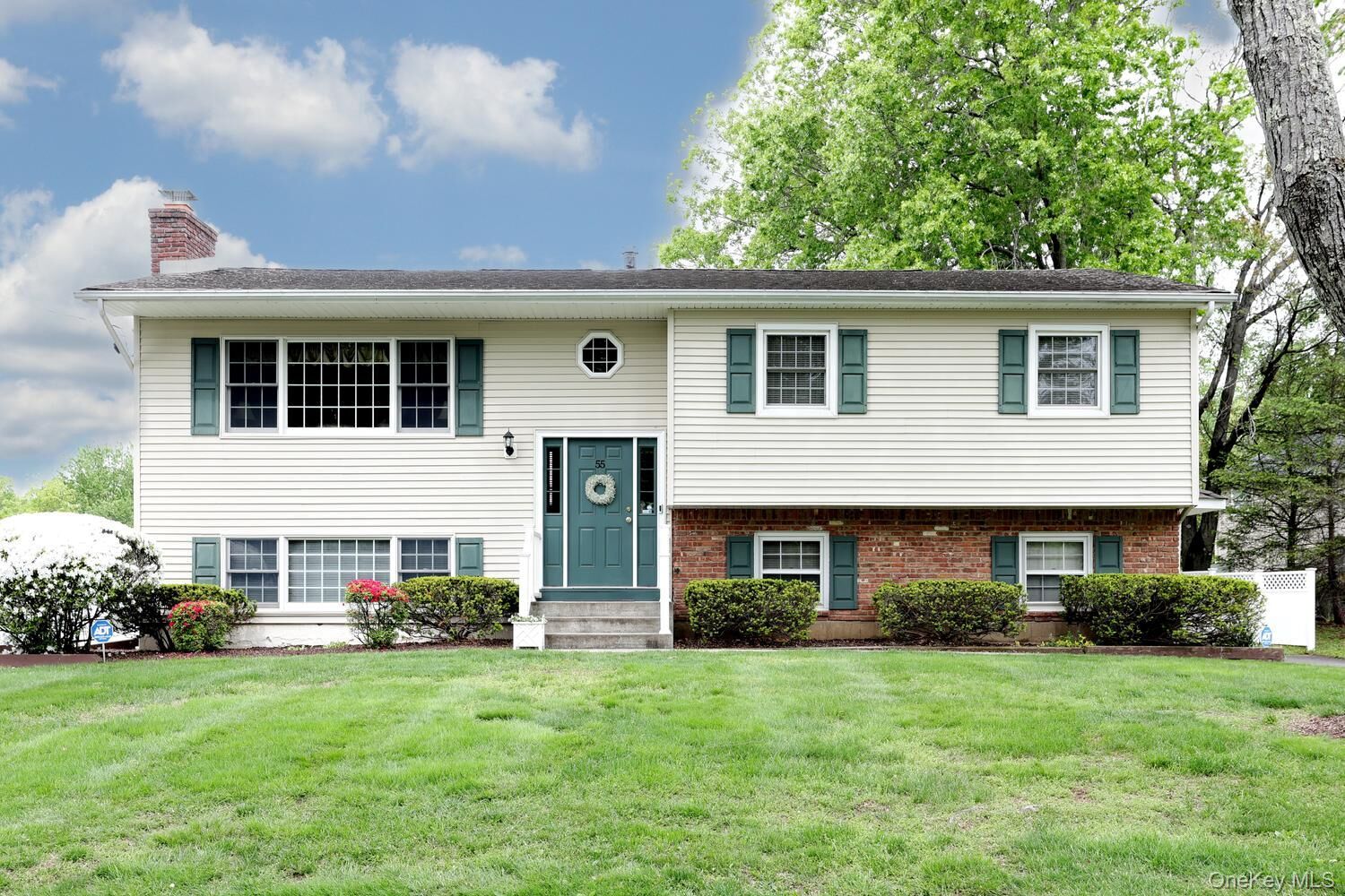 Property Photo:  55 Stonewall Lane  NY 10920 