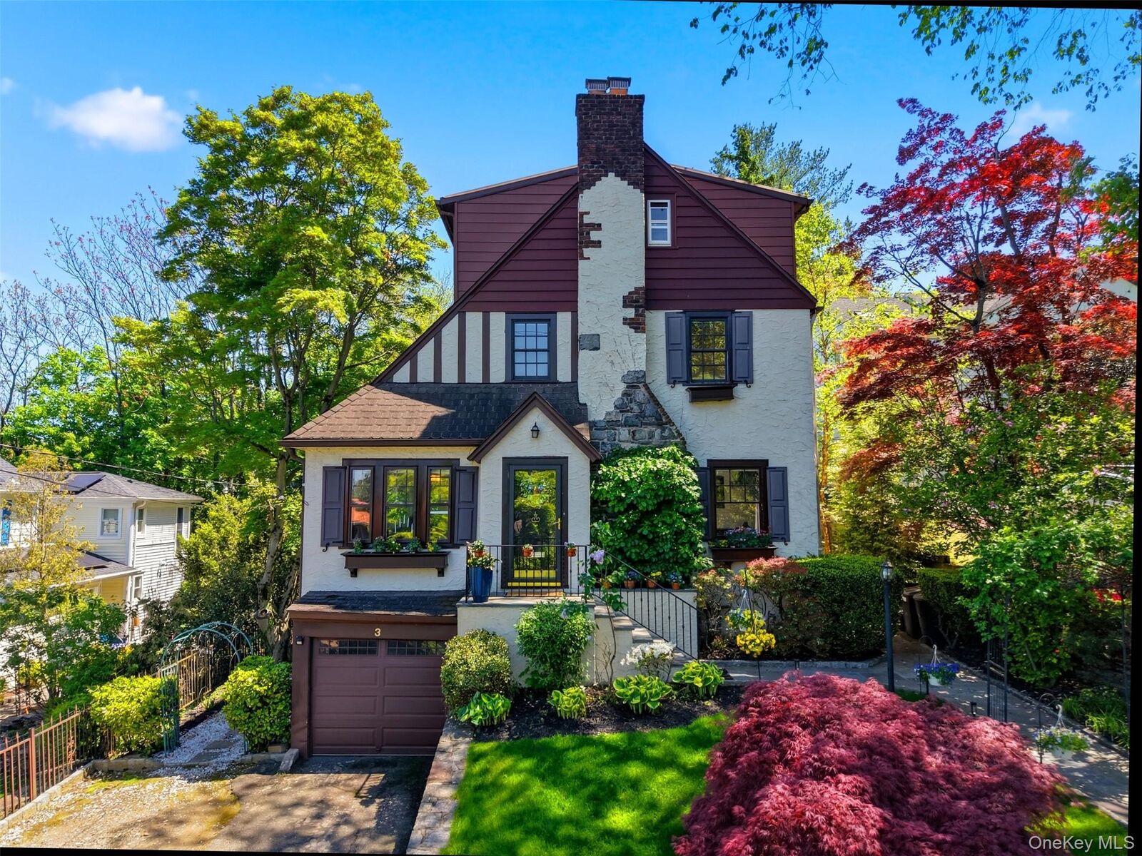 Property Photo:  3 Johnson Place  NY 10502 