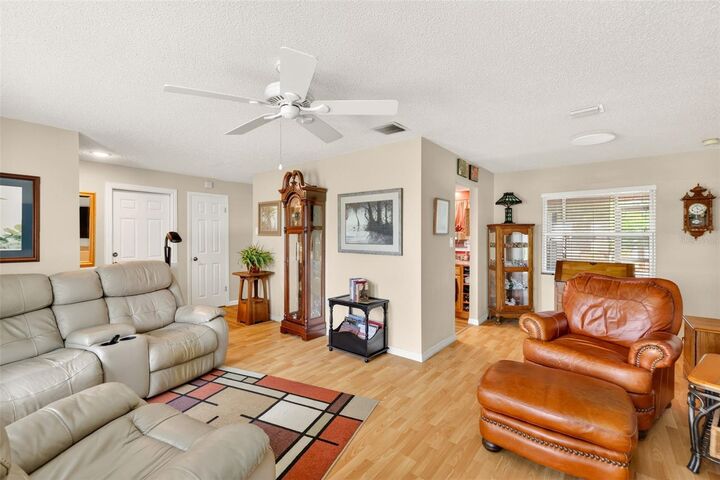 Property Photo:  5 Lonesome Pine Trail  FL 34797 