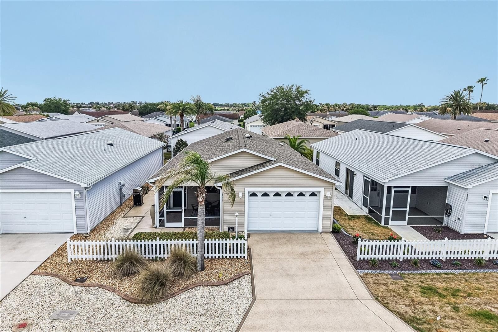 Property Photo:  2561 Birch Avenue  FL 32162 