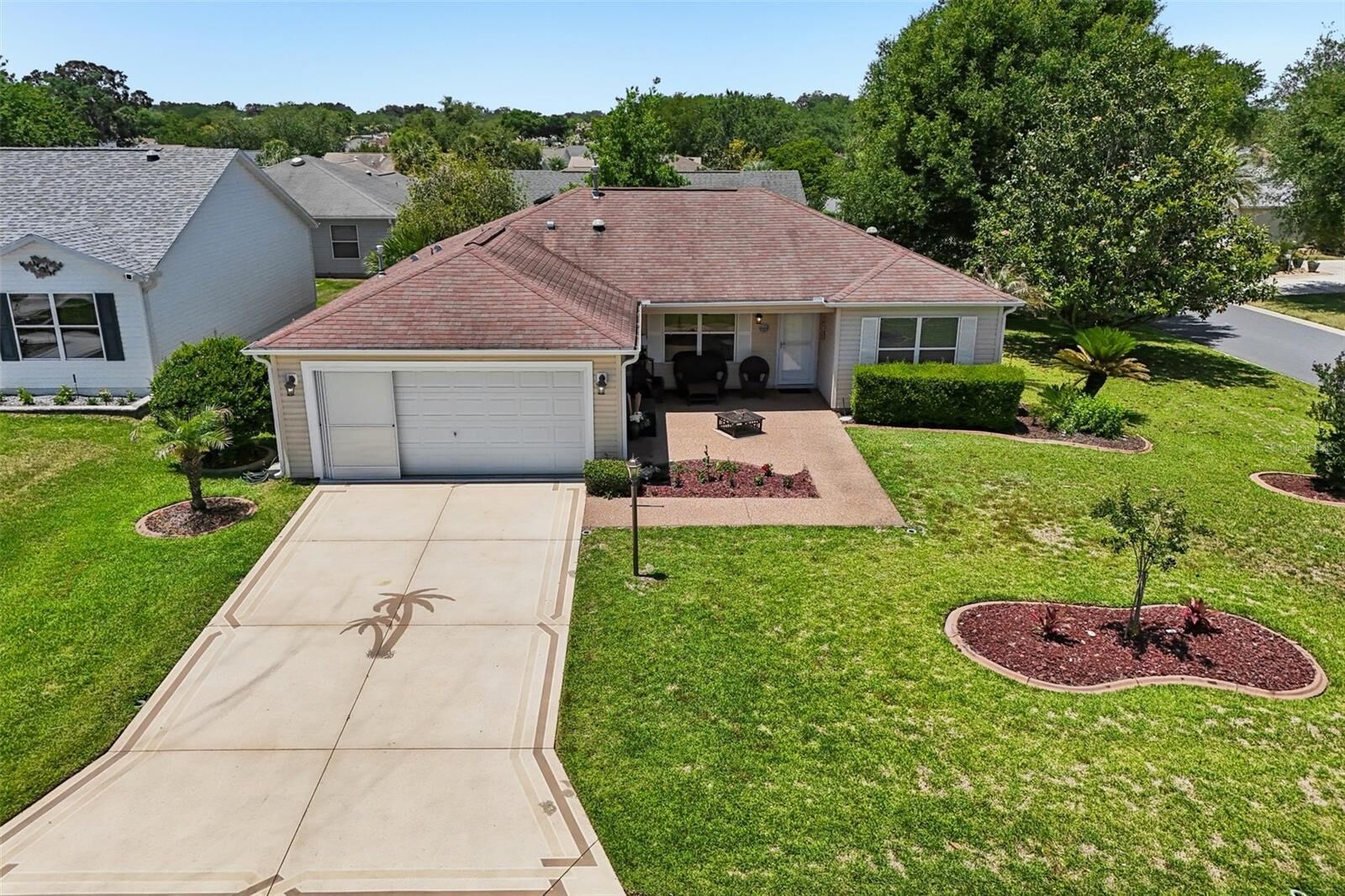 Property Photo: 1000 Kenova Avenue FL 32162