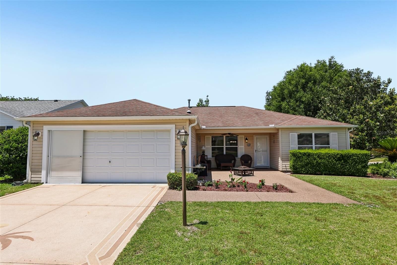 Property Photo:  1000 Kenova Avenue  FL 32162 