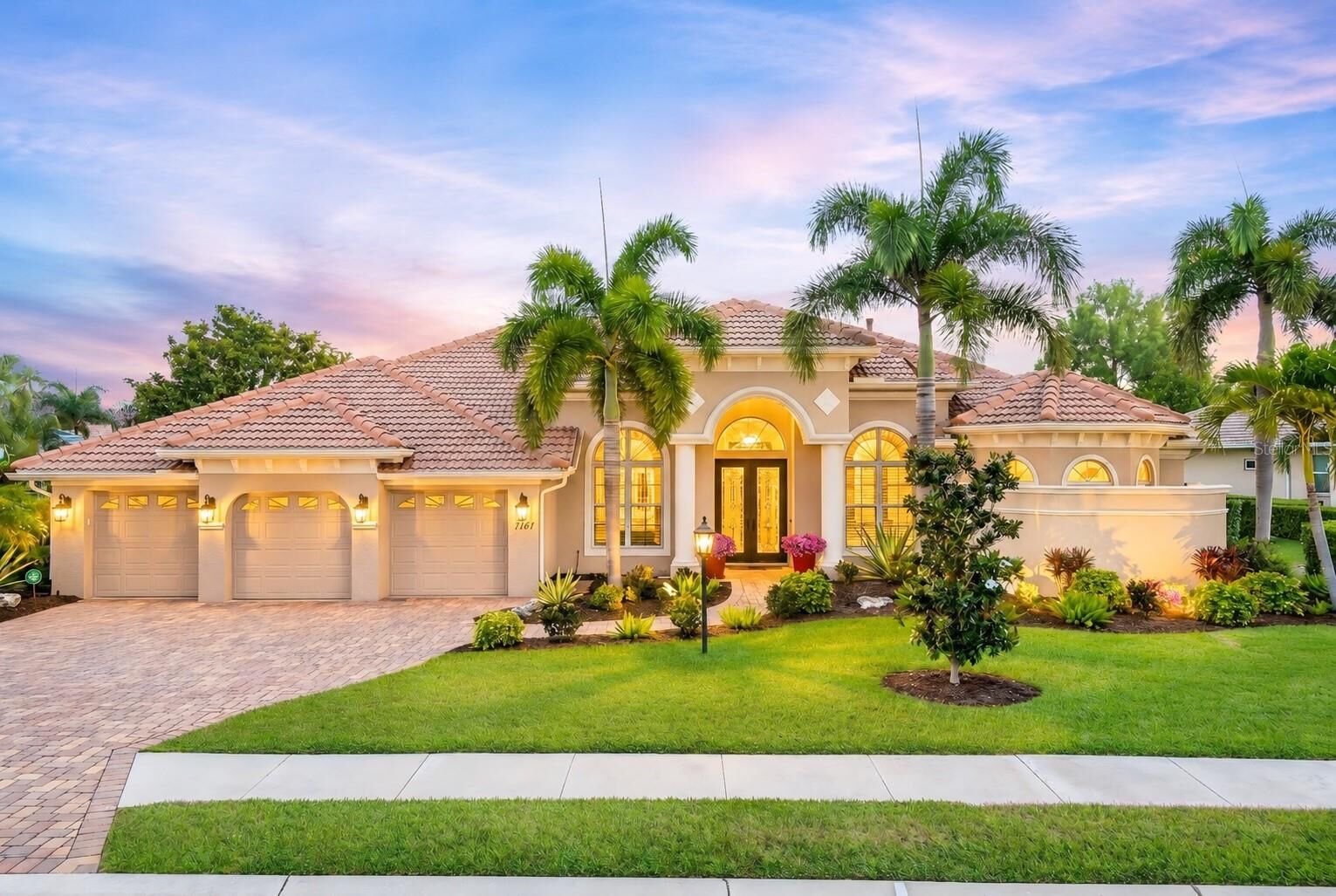 Property Photo: 7207 Ashland Glen FL 34202