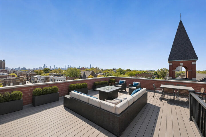 Property Photo:  2212 W North Avenue 401  IL 60647 