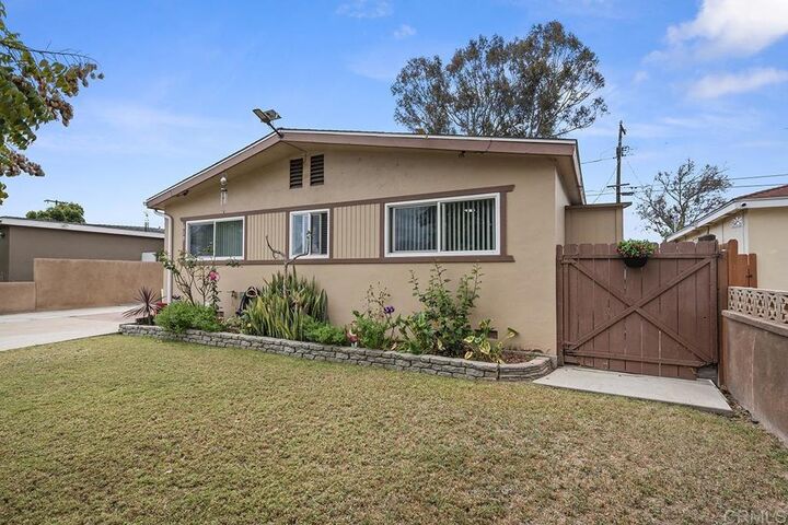 Property Photo:  619 Sandalwood Dr  CA 92021 