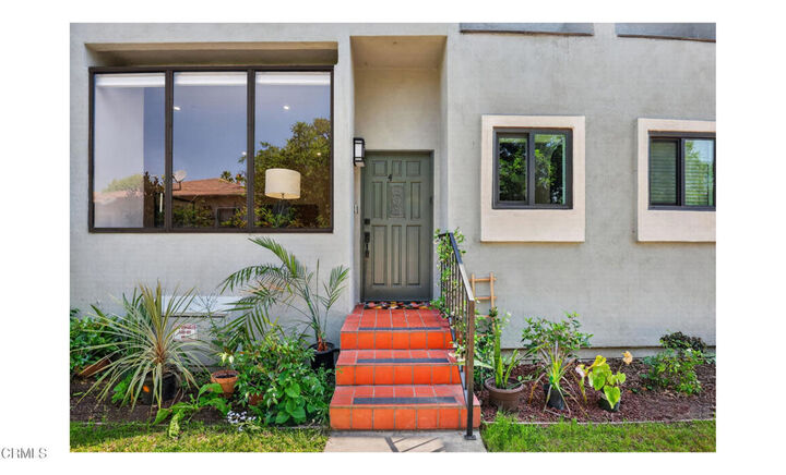 Property Photo: 657 S Marengo Avenue 4 CA 91106