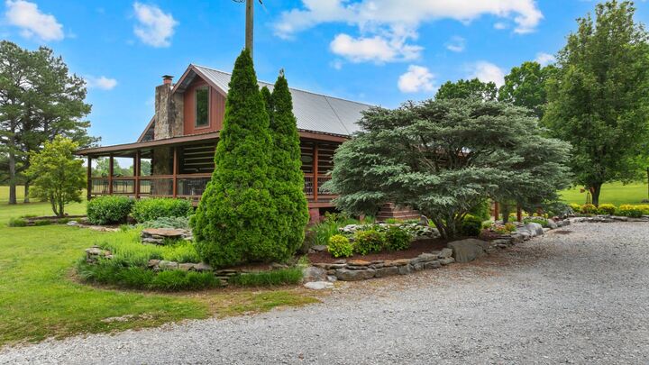 Property Photo:  990 Bugscuffle Rd  TN 37183 