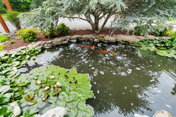Property Photo:  990 Bugscuffle Rd  TN 37183 