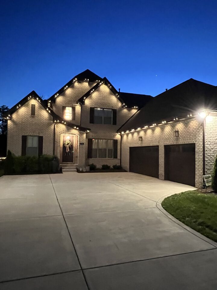 Property Photo:  105 Hayden Ln  TN 37066 