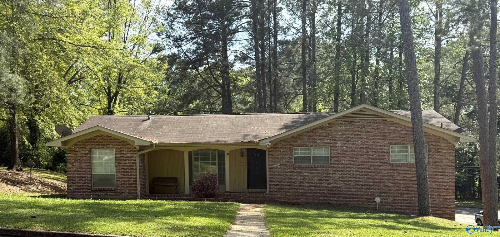 Property Photo:  1208 Randall Street  AL 35901 