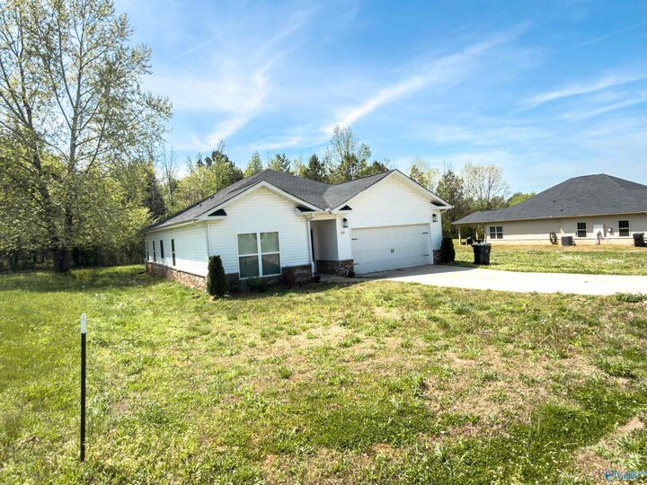 Property Photo:  124 Randall Mullins Road  AL 35773 