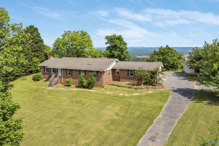 Property Photo:  1131 Bellevue Drive  AL 35904 