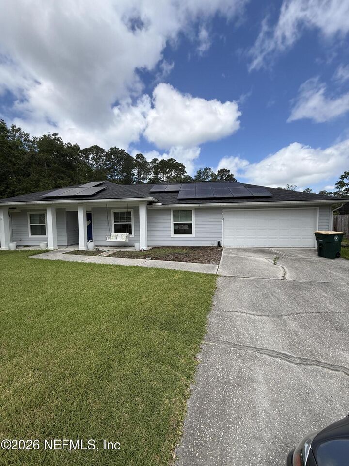Property Photo:  13172 Rivergate Trail E  FL 32223 