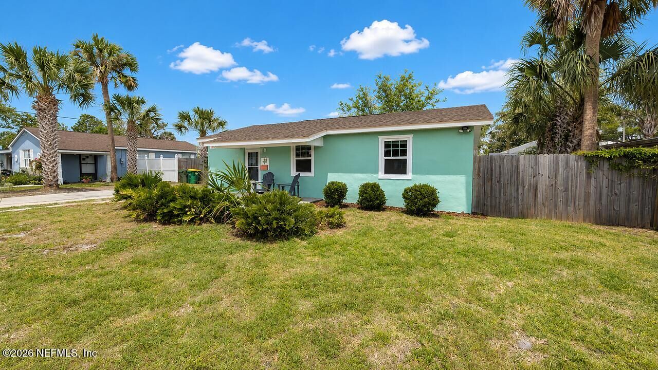 Property Photo:  1105 10th Street N  FL 32250 